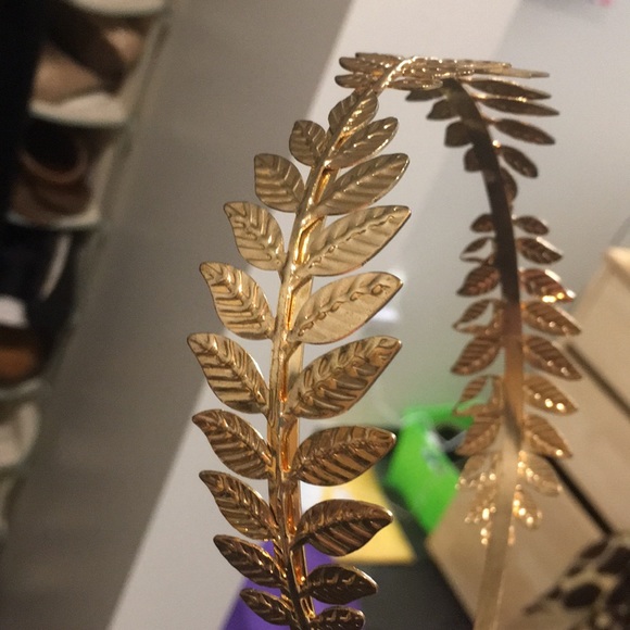 Gold Leaves Metal Headband - Picture 2 of 3